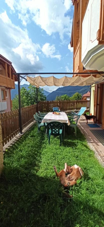 Апартаменти Le Balze Di Carisolo, Trilocale Con Giardino Екстер'єр фото
